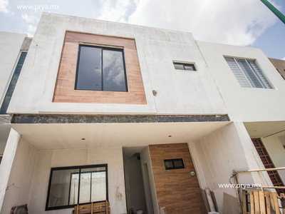 Casa En Venta En La Moraleja, Zapopan