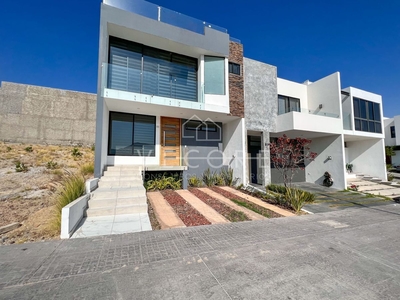 CASA EN VENTA EN SENDEROS DE MONTE VERDE, TLAJOMULCO