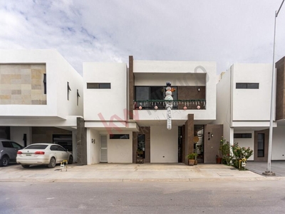 Casa en Venta con Amenidades Exclusivas en Villas de las Palmas, Sector Viñedos, Torreón, Coahuila