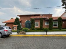 venta o renta casa con bello jardin y una sola planta