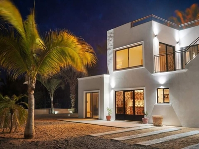 Villa Blanca, East Cape,