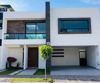 venta casa parque victoria, lomas de angelópolis k - 3 habitaciones - 5 baños