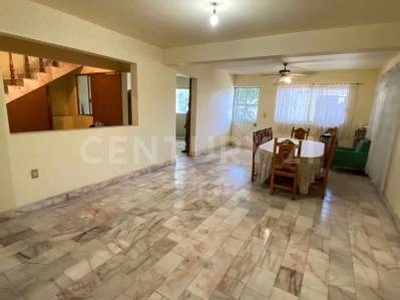 Casa sola en venta en Col. Ampliacion Bugambilias Jiutepec Morelos