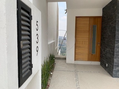 Casa En Venta En Moncayo, Zona Esmeralda.