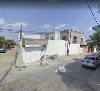 Doomos. Casa de remate bancario en Calle Naranjos, Bugambilias, Jiutepec Morelos