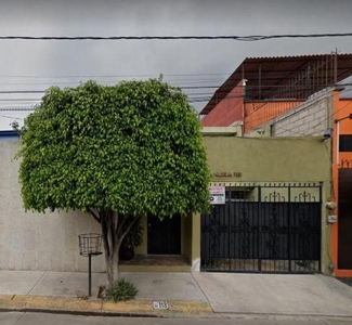 Doomos. Casa en Naucalpan, La Llanura, Estado de México