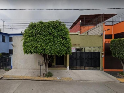 Doomos. CASA EN VENTA EN LA LLANURA 113, COL. LOS PASTORES NAUCALPAN, EDO. DE MEX. CP. 53340