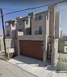 Doomos. Casa en Venta en Playas de Rosarito, Baja California. Col. Machado Sur, calle 1ro de Septiembre.