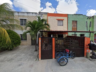Doomos. Casa en Venta en Quintana Roo, Benito Juárez Cancún. Col. Calakmul, en la calle Monte Atlas.