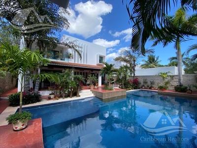 Doomos. Casa en Venta en Villa Magna Cancun B-HMS4130
