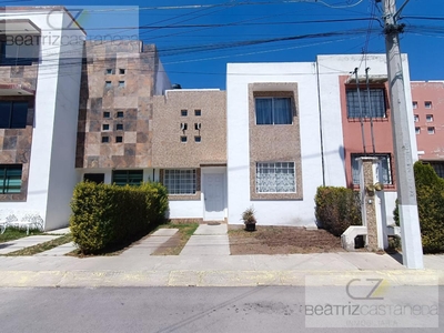 Doomos. CASA USADA EN PRIVADA EX HACIENDA LAS TORRES, SUR DE PACHUCA, HGO.Casa en