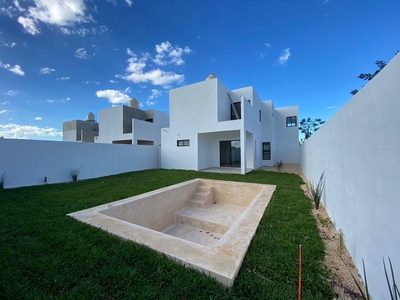 Doomos. Moderna casa de 3 rec. en privada en venta, Mérida Conkal