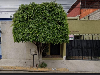 Doomos. Remate Bancario, casa en la colonia Pastores, Naucalpan