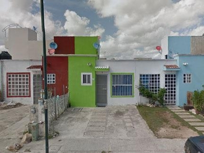 Doomos. REMATO! Casa en Cancún, QR. Col. Hacienda Real del Caribe Calle Cto. Hacienda las Flores