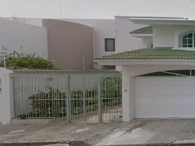 Doomos. REMATO Casa en Fraccionamiento Costa de Oro, Boca del Rio, Veracruz-IVR