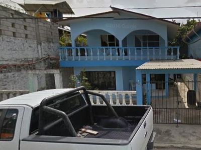 Doomos. VENDO Casa 3 recamaras, 2 baños, en colonia Las Granjas, Poza rica de Hidalgo, Veracruz-IVR