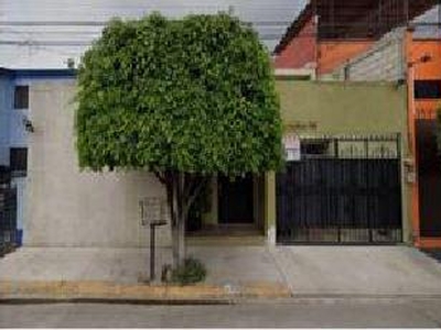 Doomos. Venta de Casa en Remate en Los Pastores Naucalpan Estado de Mexico