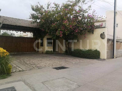 Casa En Fraccionamiento Residencial Arbolada En Venta