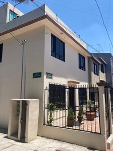 Casa En Venta, En Esquina, A 2 Calles De Avenida Gustavo Baz Y Radial Toltecas