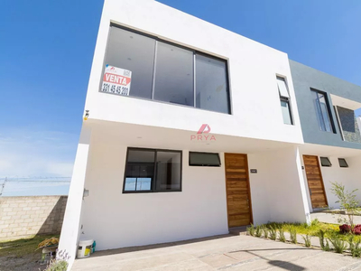 Casa En Venta En Valle Imperial, Zapopan