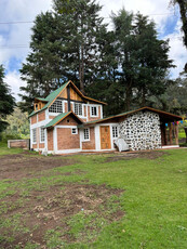 Cabaña En Parque Los Columpios