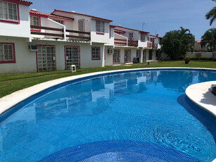 Casa En Renta En Fracc. Marquesa Diamante Ampliado, 3 Recámaras, Terraza, Alberca, Condominio Privado Cerca Playas Acapulco Diamante.