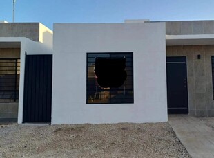 Doomos. casa nueva en renta en merida- los héroes- un piso y dos habtiaciones