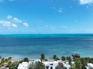 Doomos. Penthouse con Club de playa frente al mar, Alberca, gym y Salón de eventos, en Costa mujeres, Cancun.
