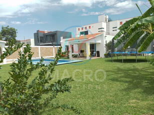 En Venta Casa Escriturada De 2 Niveles Con Alberca Y Amplio Jardín En Fracc. Real De Oaxtepec