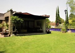 Elegante Residencia de 1 Planta ubicada en exclusivo fraccionamiento en Zavaleta