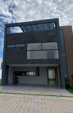 Hermosa Casa En Venta En Puebla, Lomas De Angelopolis