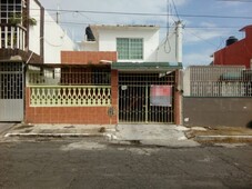 casa de 2 recamaras en planta baja en fracc. hipico. buena ubicacion