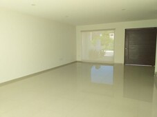 Casa en Renta Colinas de Juriquilla Queretaro 3 habitaciones cada una con baño