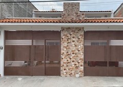 casa en venta en ilustres novohispanos morelia a 3 min de salida mil cumbres