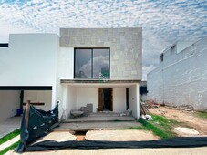 Casa en Venta en Madeiras II, Coto Acacia, Valle Imperial, Zapopan, Jalisco