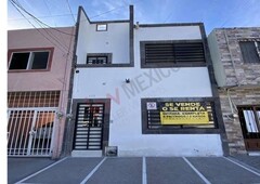 Casa en Venta en REBAJA, Colonia Centro, Torreón, Coahuila. Ubicacion centrica. 2 Niveles