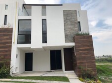 casa nueva en venta con 3 recamaras y roof garden en lomas de angelopolis cascat