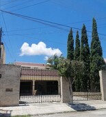 Casa residencial de 4 recámaras y piscina en venta, col. Campestre, Mérida, Yuc.