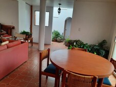 BAJA DE PRECIO!! CASA EN CONDOMINIO MUY ILUMINADA Y MUY BUENA DISTRIBUCIÓN