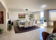 Espectacular departamento en venta en Lomas del Chamizal. (D)