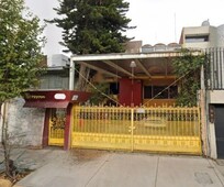 CASA CON JARDIN EN VENTA EN PASEOS DE TAXQUEÑA COYOACAN-MVA