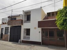 VENTA EXCELENTE CASA CÉNTRICA FRACCIONAMIENTO HUERTA REAL