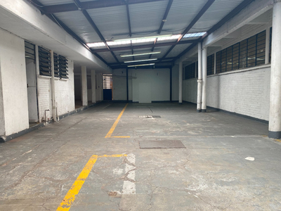 Bodega Con Oficina En Renta Naucalpan 410 M2