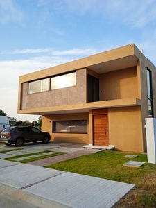 Casa En Renta/venta San Lorenzo Residencial
