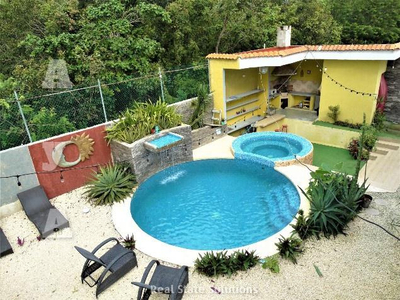 Casa En Venta Amueblada, Equipada, 7 Recámaras, Jacuzi, Residencial Campestre, Cancun.