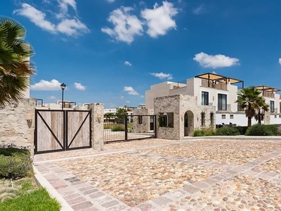 Casa En Venta Con Amenidades En San Miguel De Allende Guanajuato.