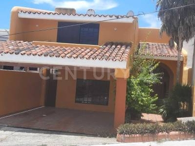 CASA EN VENTA EN FRACC. LAS VILLAS, TAMPICO