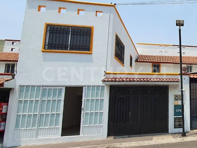 Casa En Venta En Hacienda De Los Arrayanes, San Juan Del Río, Querétaro