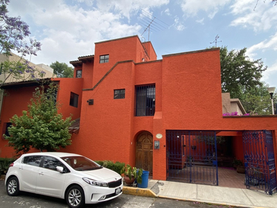 Casa En Venta, Iluminada, En Privada, En Cuadrante De San Francisco, Coyoacán