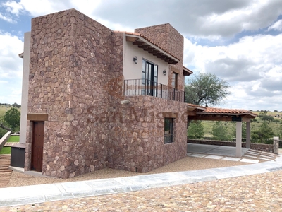 Casa Hacienda Del Carmen En Venta, Desarrollo La Presita, Sa